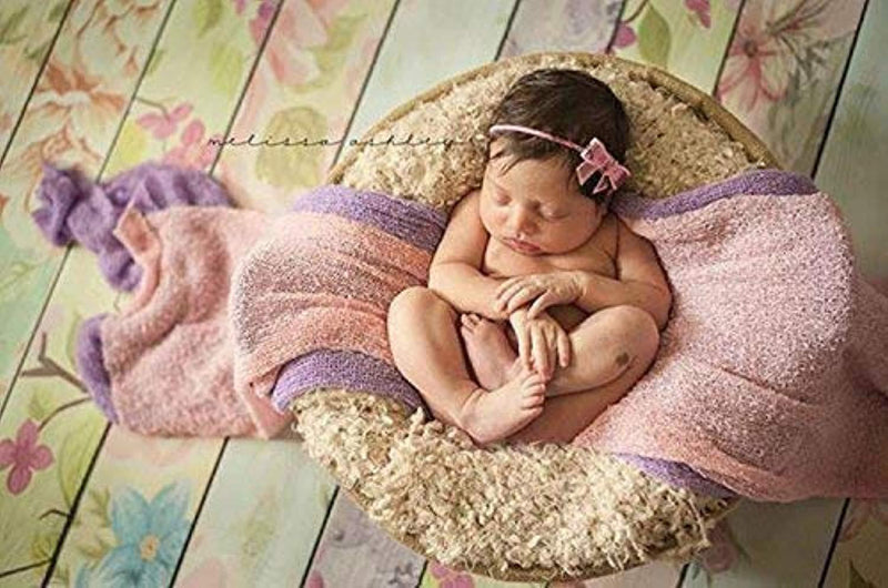 Newborn Photography Props, Baby Pillow Basket and Accessory Filler it is a Wheat Donut Posing Prop for Boys and Girls Includes 4 Size Pillows to Help Get The Perfect Picture