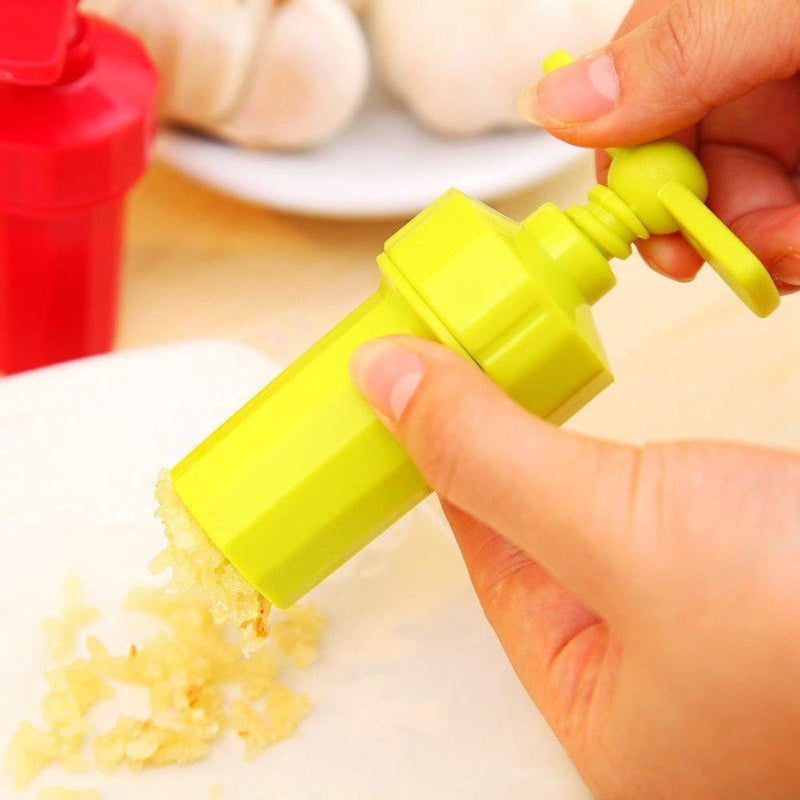 Kemilove Multifunctional Garlic Ginger Crusher Grinder Press Rotate Kitchen Gadget Tools (Small)